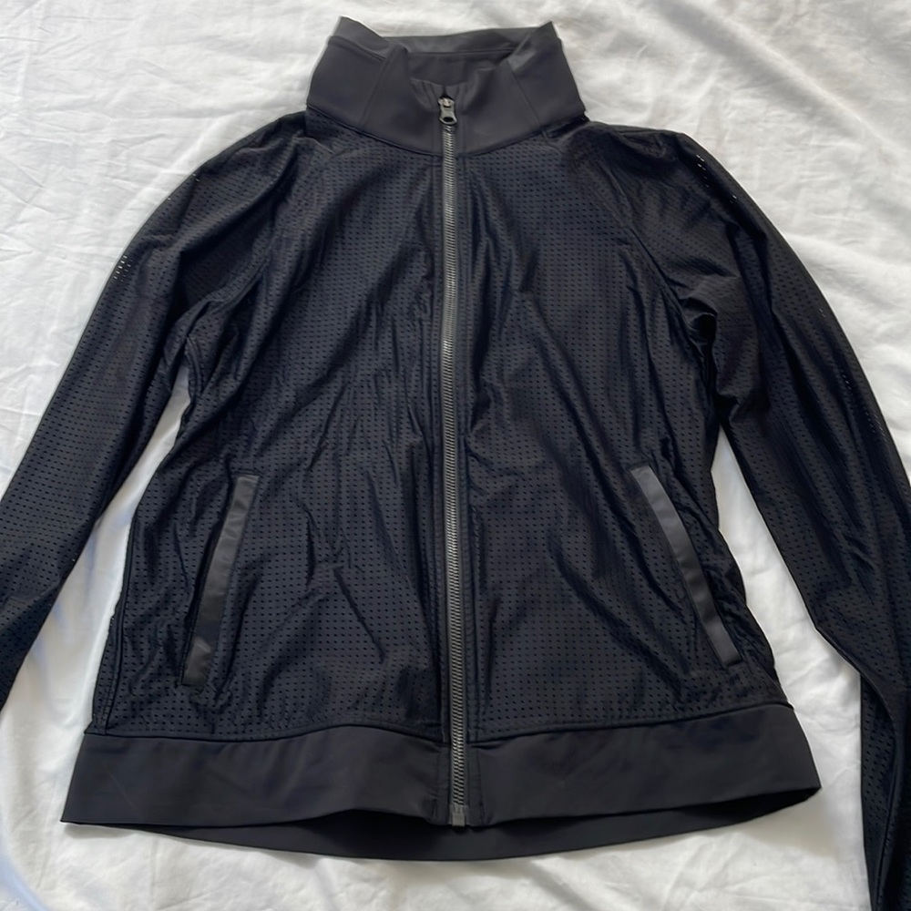 lululemon black perforated zip up jacket size 8